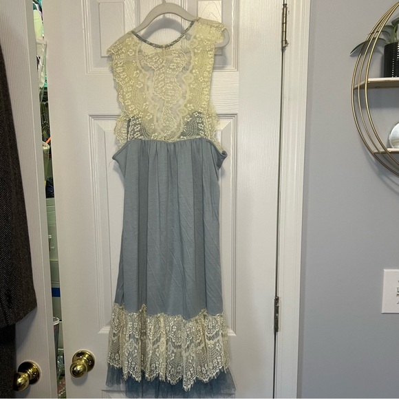 Ryu Cream and blue Midi Sundress with Cap Sleeves and Scoop Neck - Picture 6 of 6